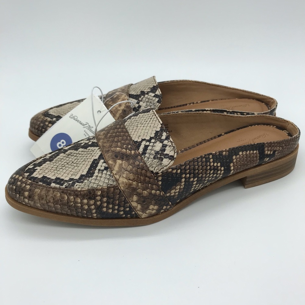 Universal Thread Women’s Sz 8 Snake Skin Print Slides
